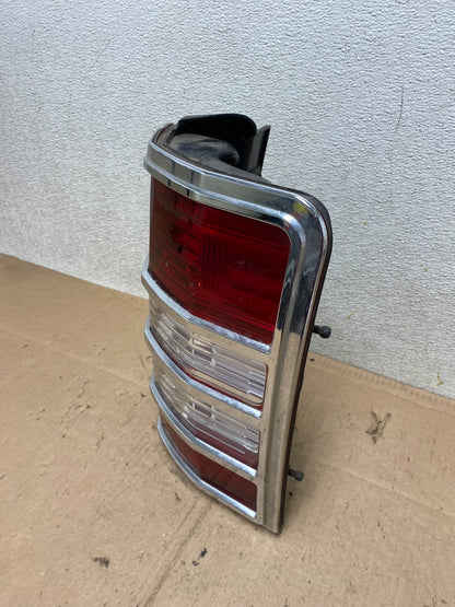 2008 to 2012 Jeep Liberty Right Passenger Rh Side Tail Light Oem R7744 DW1