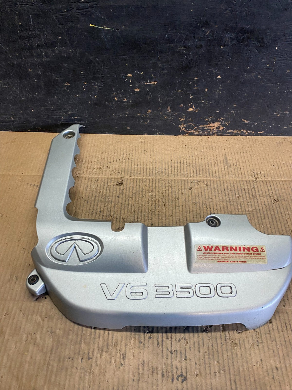2001 2002 2003 Infiniti QX4 Engine Motor Cover t6779 DG10