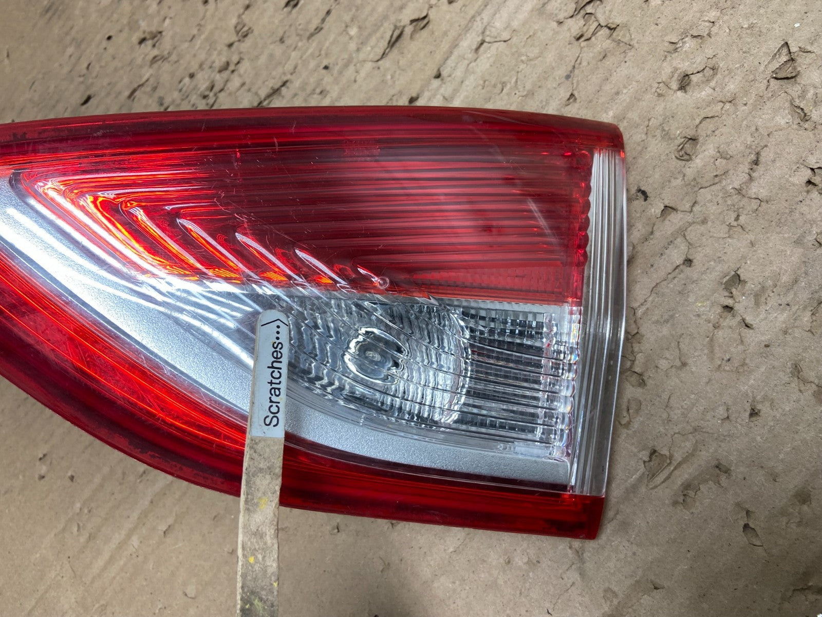 2013 to 2016 Ford Escape Right Passenger RH Side Inner Tail Light OEM AB1689 DW3