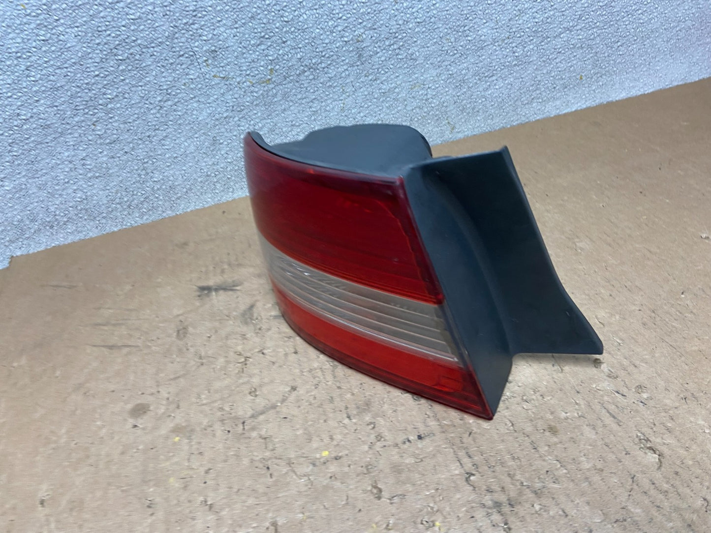2003 to 2007 Saab 9-3 Left Driver LH Side Tail Light Z8020 DG1