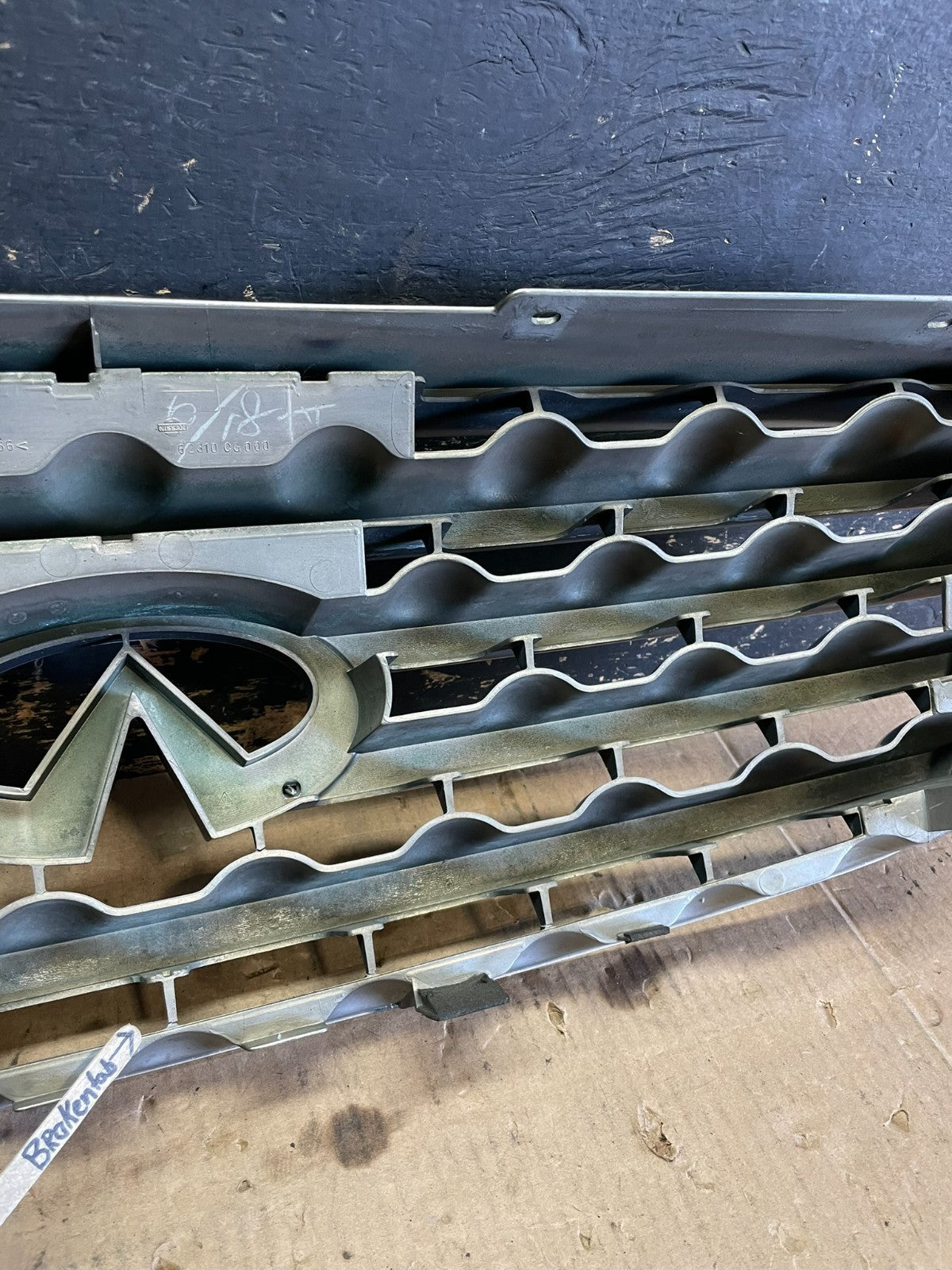 2003 2004 2005 Infiniti FX35 Grill Grille W/ Emblem Oem Y9701 DG9
