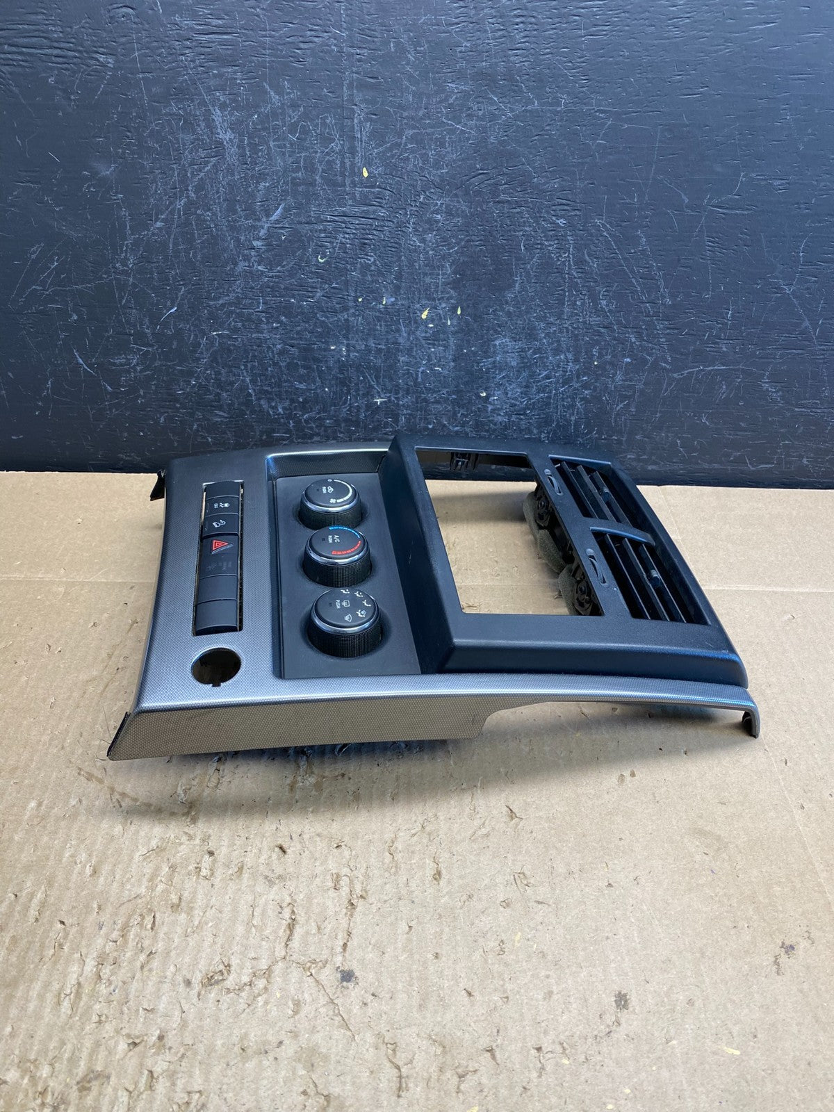 2008 to 2012 Jeep Liberty Dash Climate Temperature Control Radio Bezel AC9141 DG2