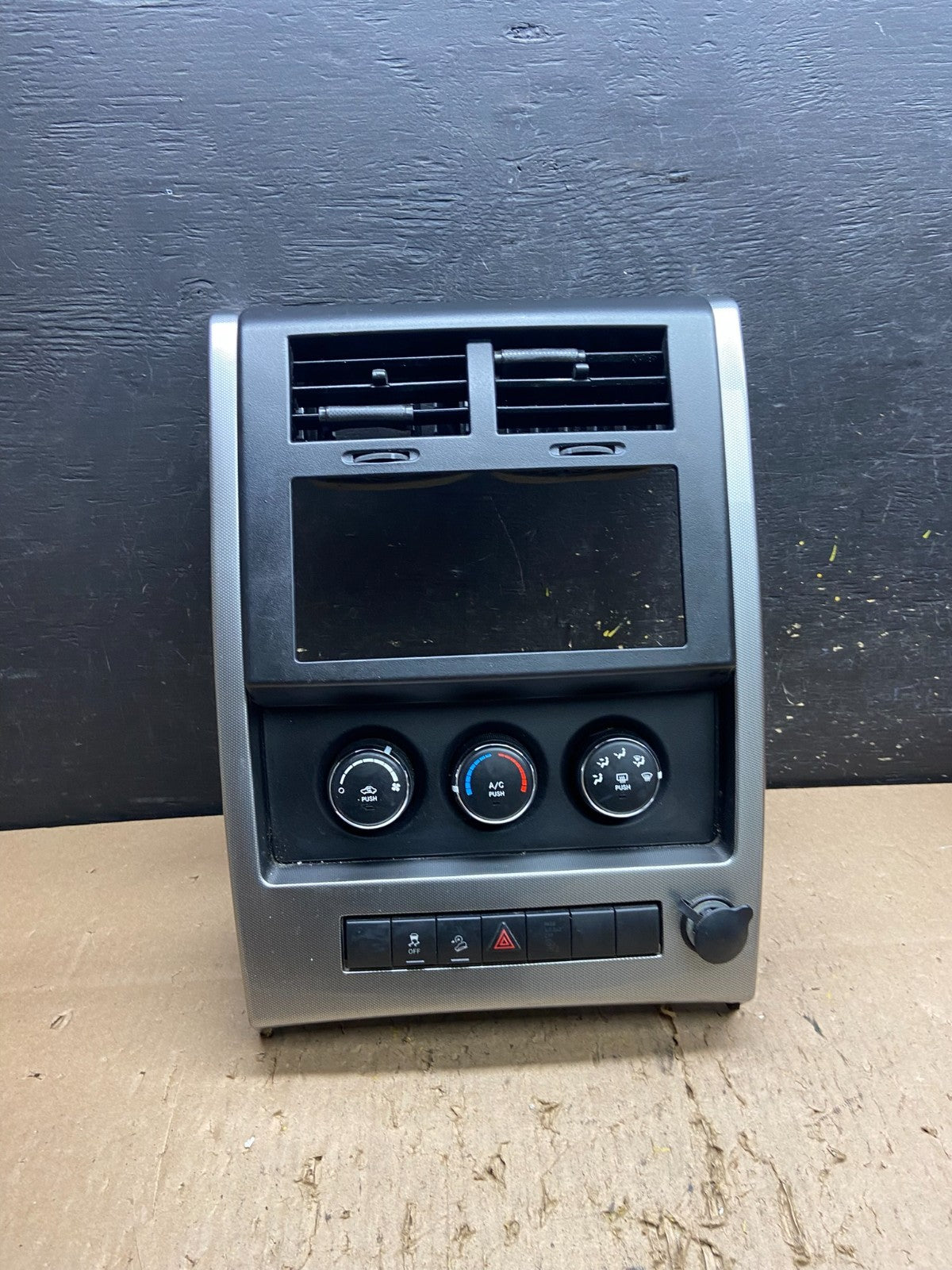 2008 to 2012 Jeep Liberty Dash Climate Temperature Control Radio Bezel T8361 DG0