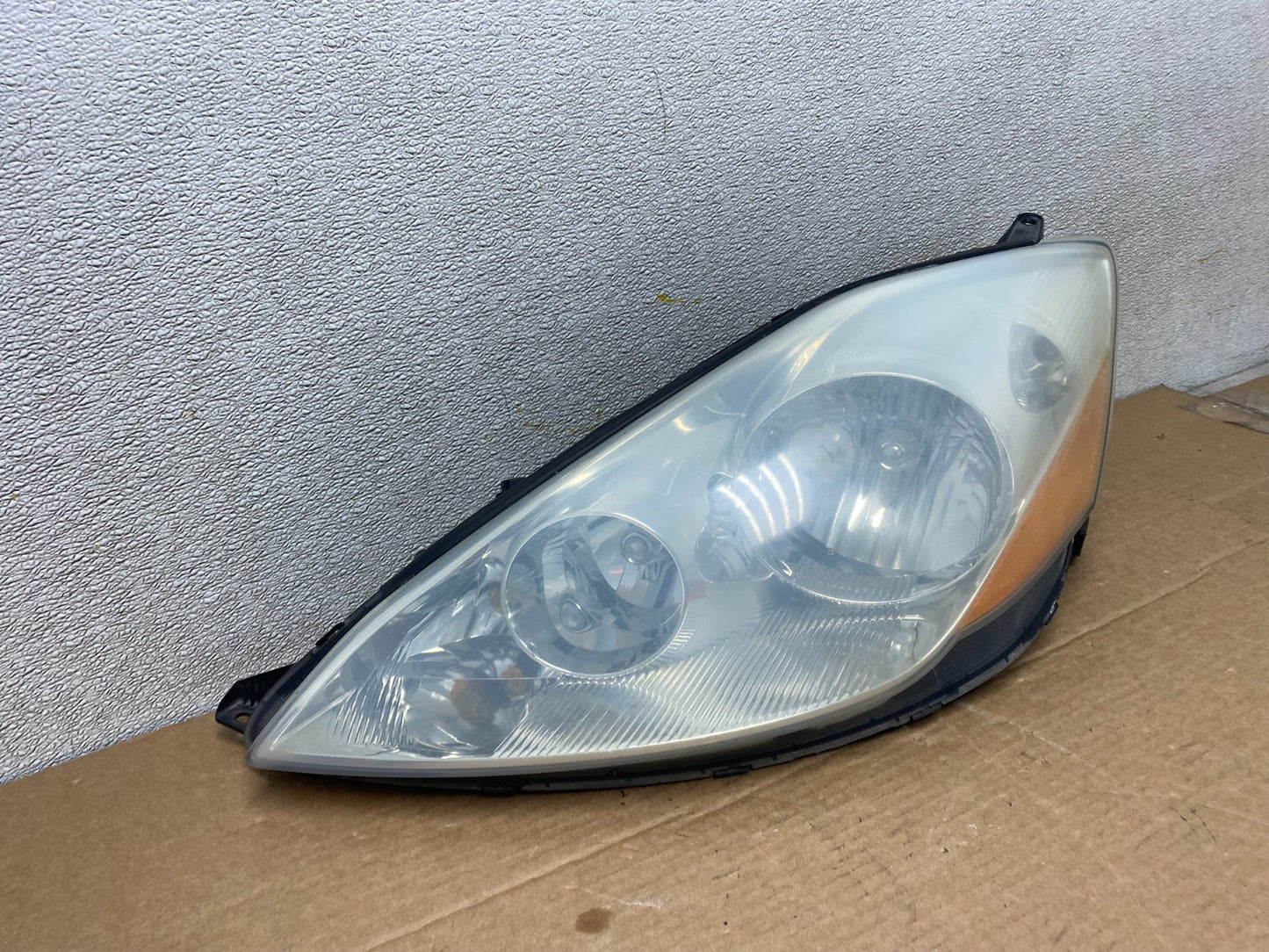 2006 to 2010 Toyota Sienna Left Driver Lh Side Headlight Halogen Z1347 DW2