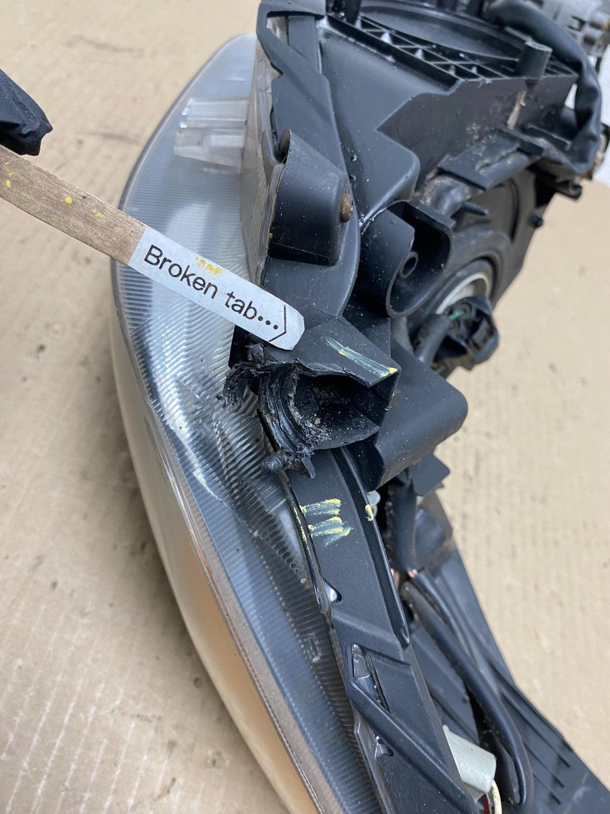 2012-2016 Subaru Impreza Crosstrek Right Passenger Halogen Headlight AE7071 DW5