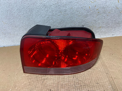 2002 - 2005 Hyundai Sonata Right Passenger RH Side Tail Light AI6846 LK0