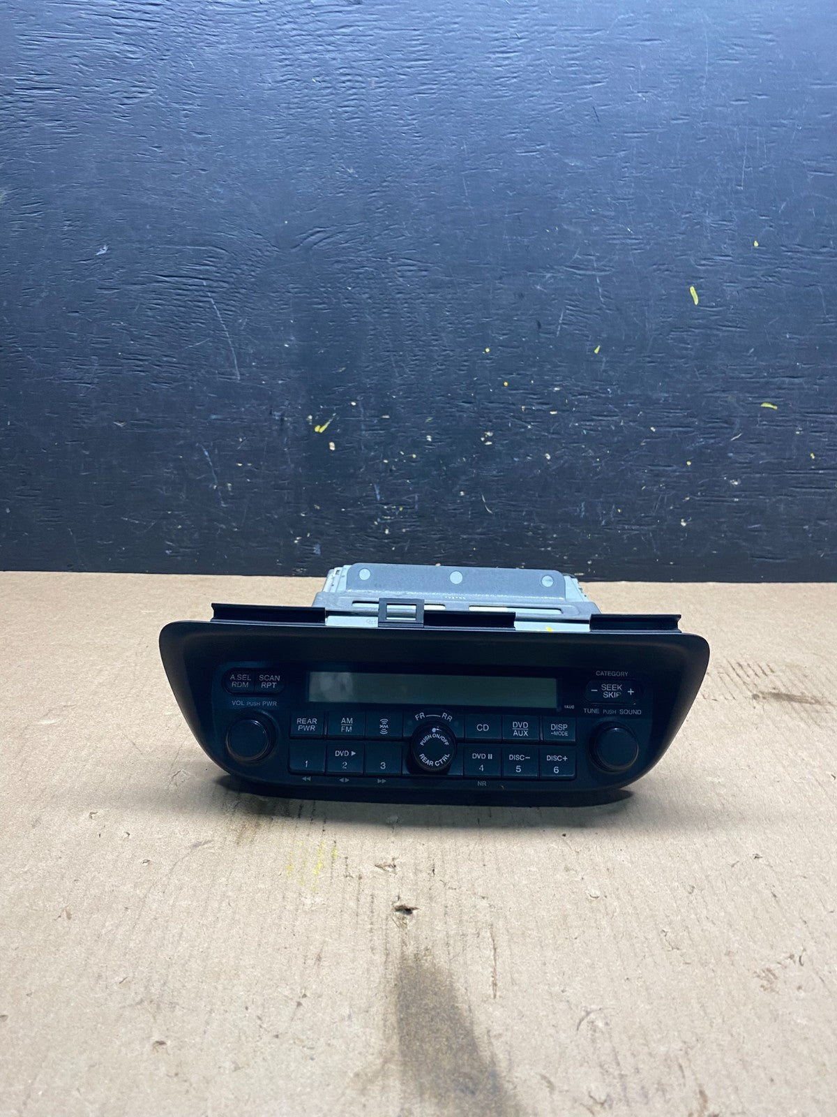 2005 to 2010 Honda Odyssey Am Fm Cd Player Radio Receiver q7304 DG0