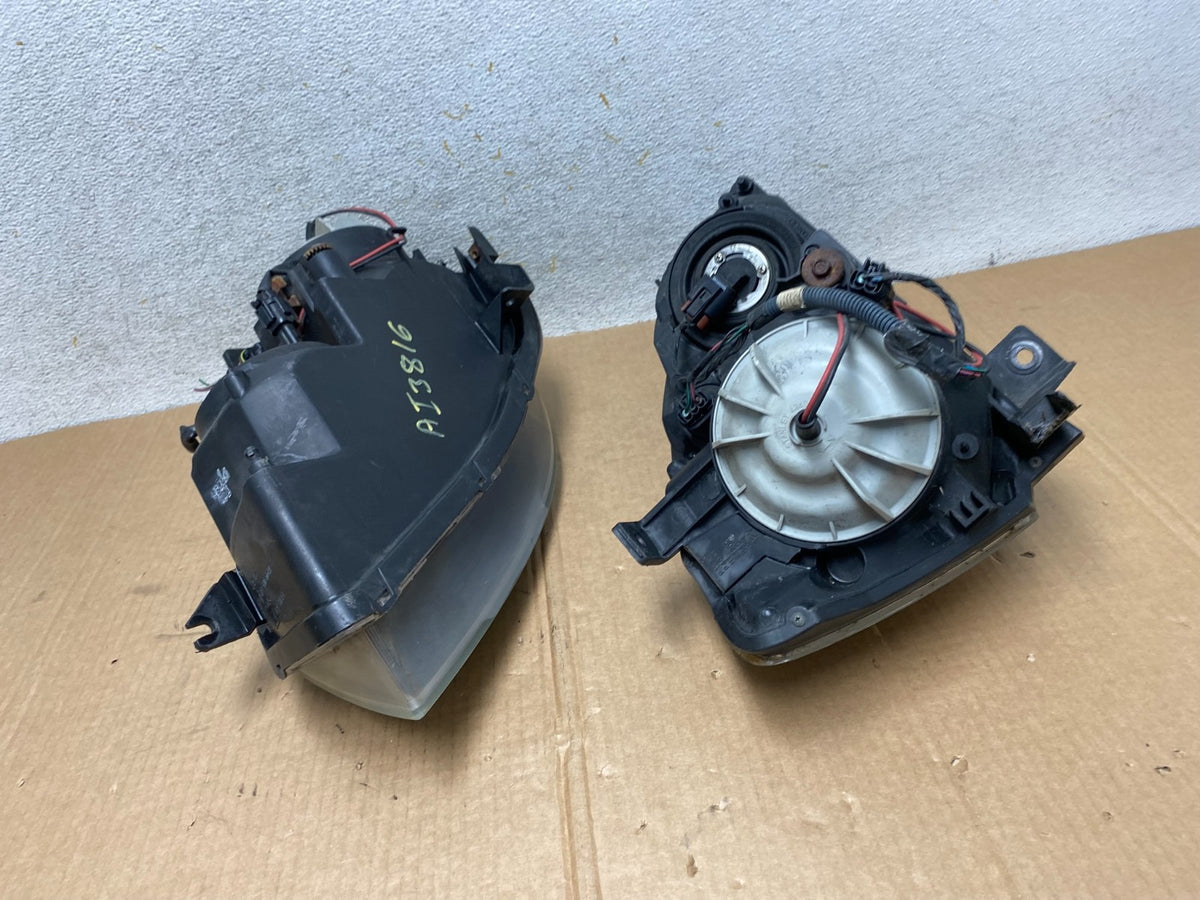 2005 to 2006 Nissan Altima Left+Right Set Halogen Headlights AI3816 DW11