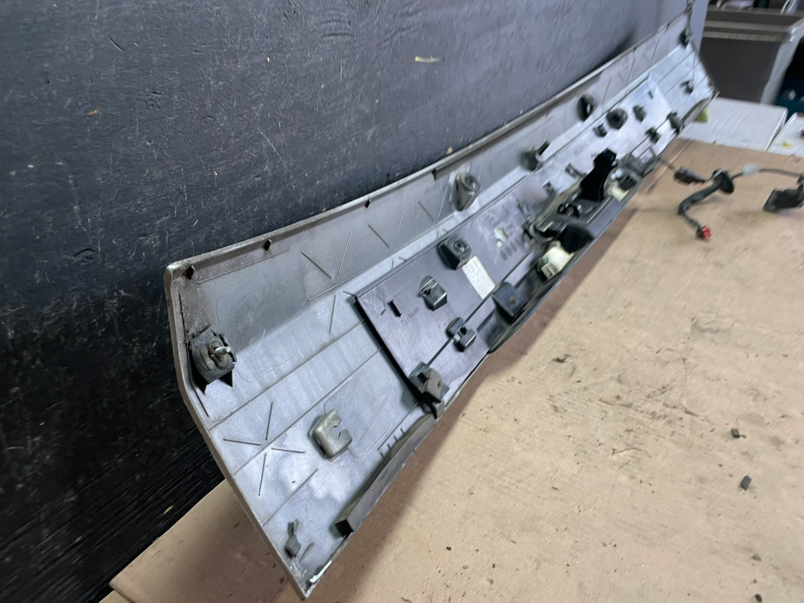 2011-2018 Dodge Grand Caravan Rear Tail Gate Trim Molding Panel OEM T0495 DG11