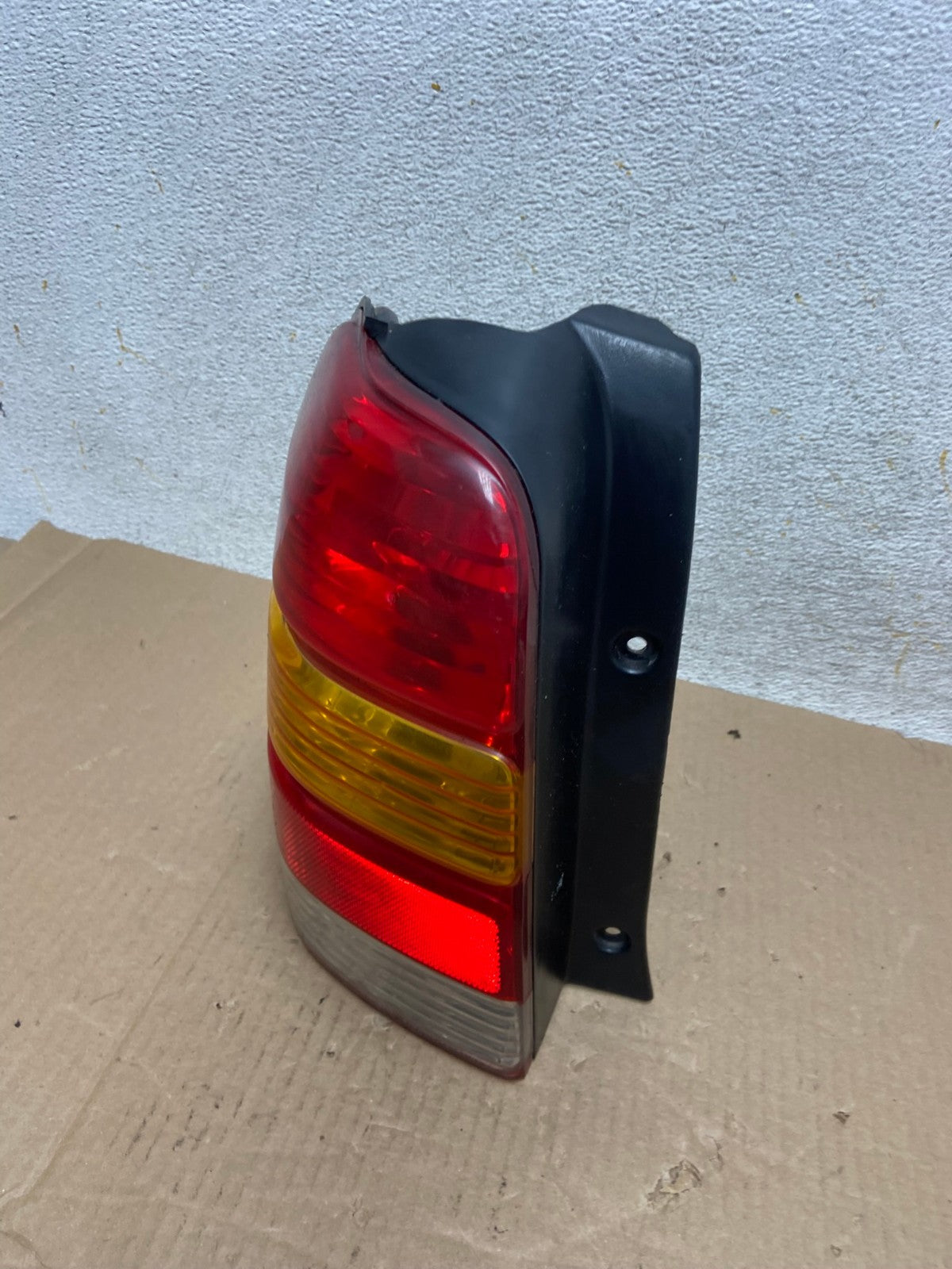 2001 to 2007 Ford Escape Left Driver Lh Side Tail Light AI1207 LK1