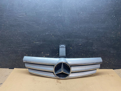 2003-2009 Mercedes Clk-Class W209 CLK550 CLK55 Front Upper Grill Grille x2986 DG0