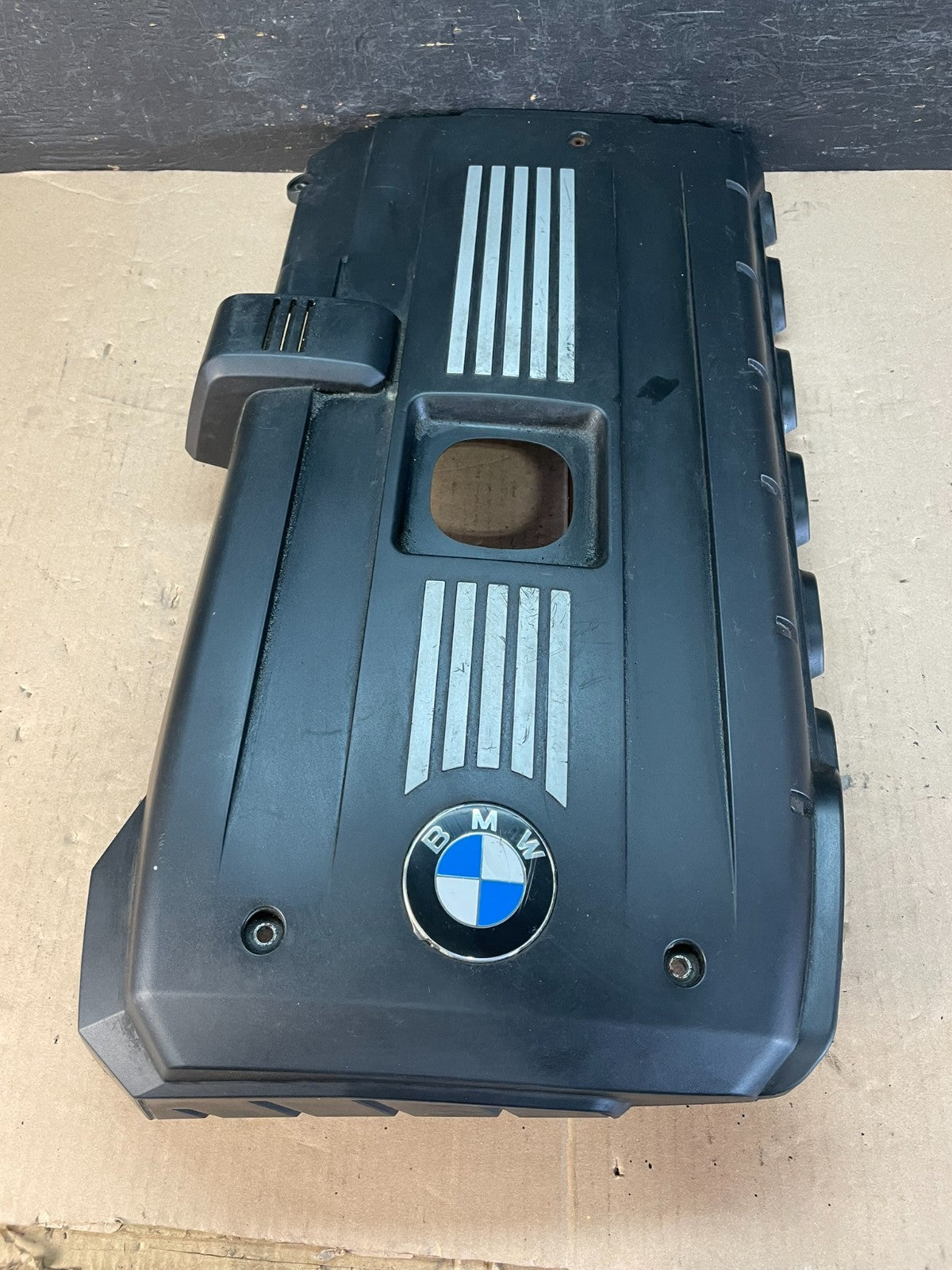 2007 to 2013 BMW 328i 528i Plastic Engine Cover Shield AD8433 DG0
