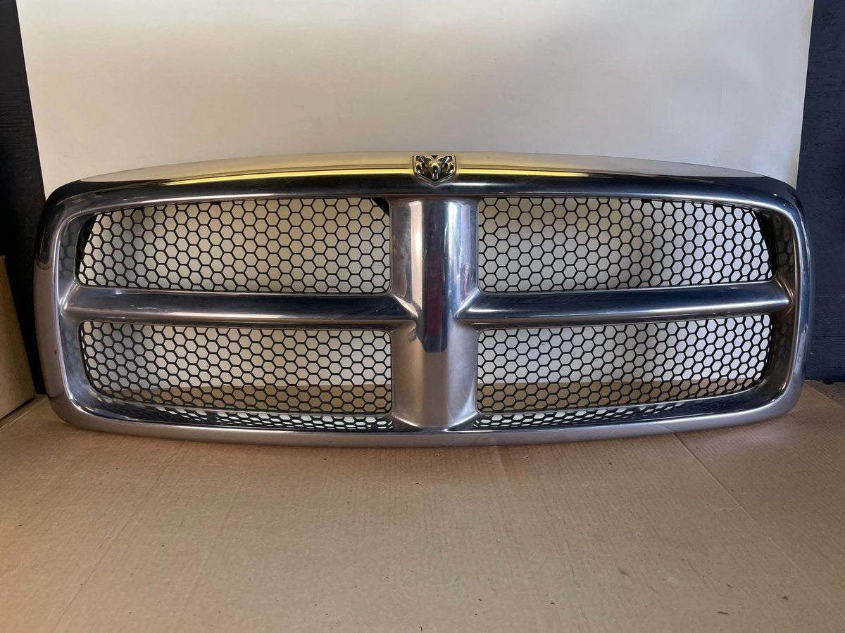 2002 2003 2004 2005 Dodge Ram 1500  Upper Front Grill Grille AH0072 DG0