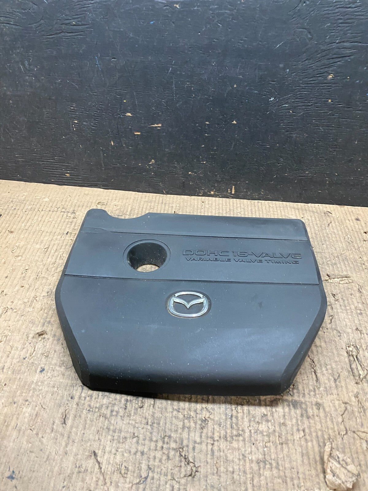 2004 to 2009 Mazda 3 DOHC 16 VALVE Engine Shield Top Cover N3155 PS0