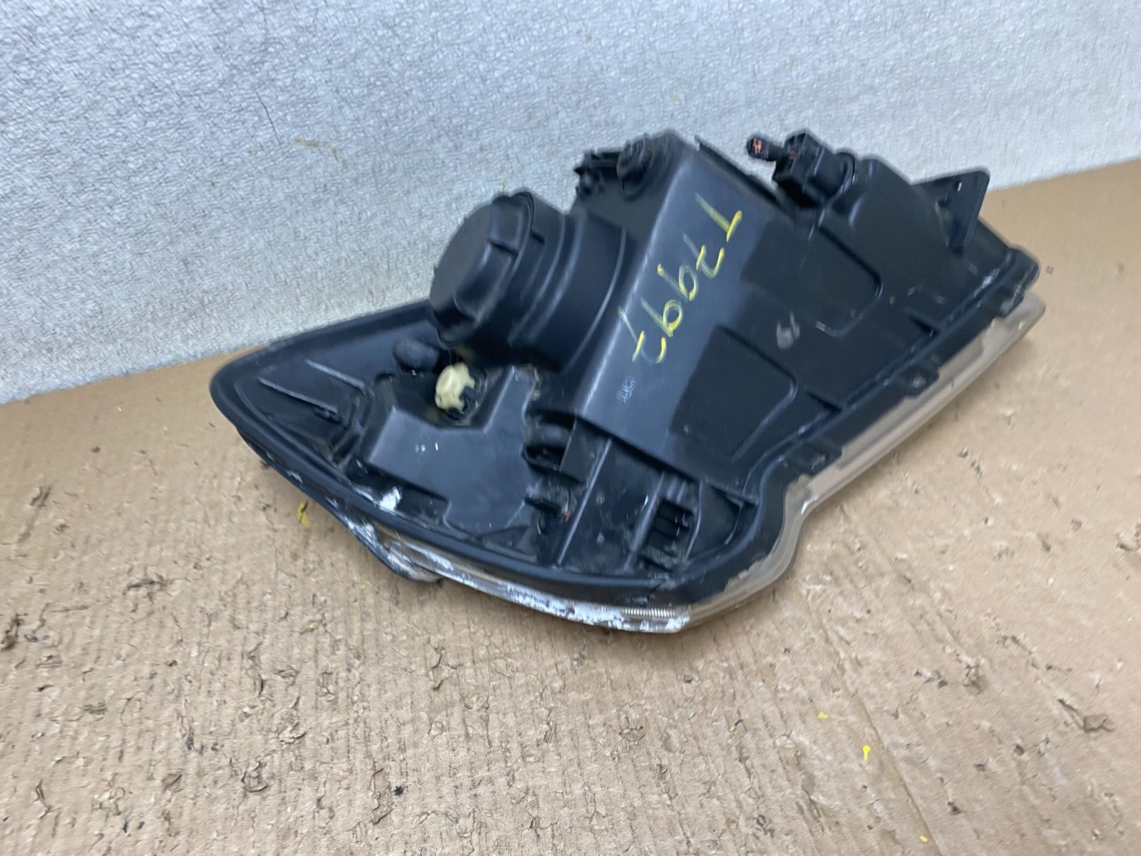 2007 to 2010 Kia Sportage Left Driver LH Halogen Headlight Oem T7997 DW9