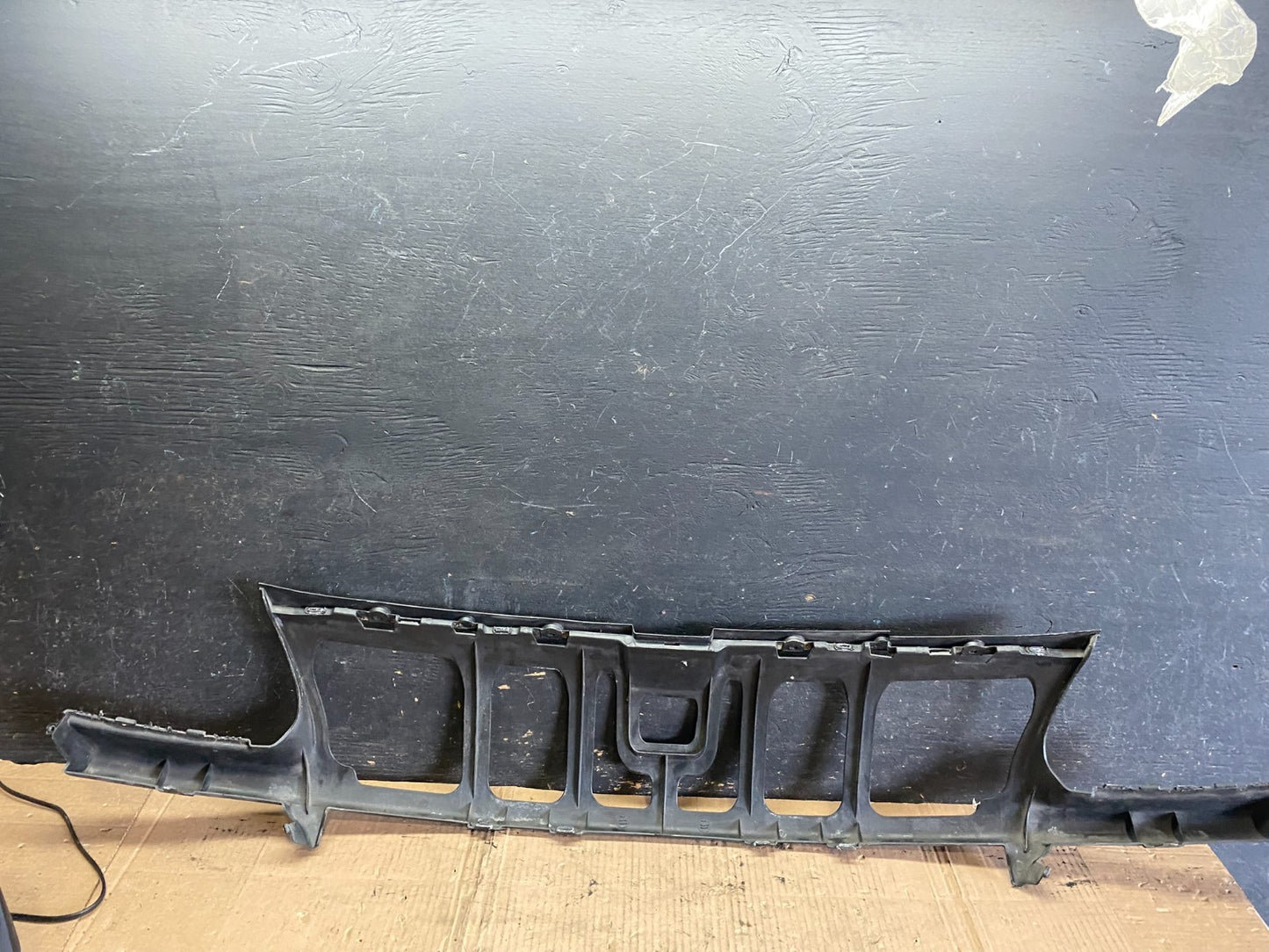 2008 to 2010 Porsche Cayenne Front Under Bumper Garnish 7L5853915 P8559 DG8