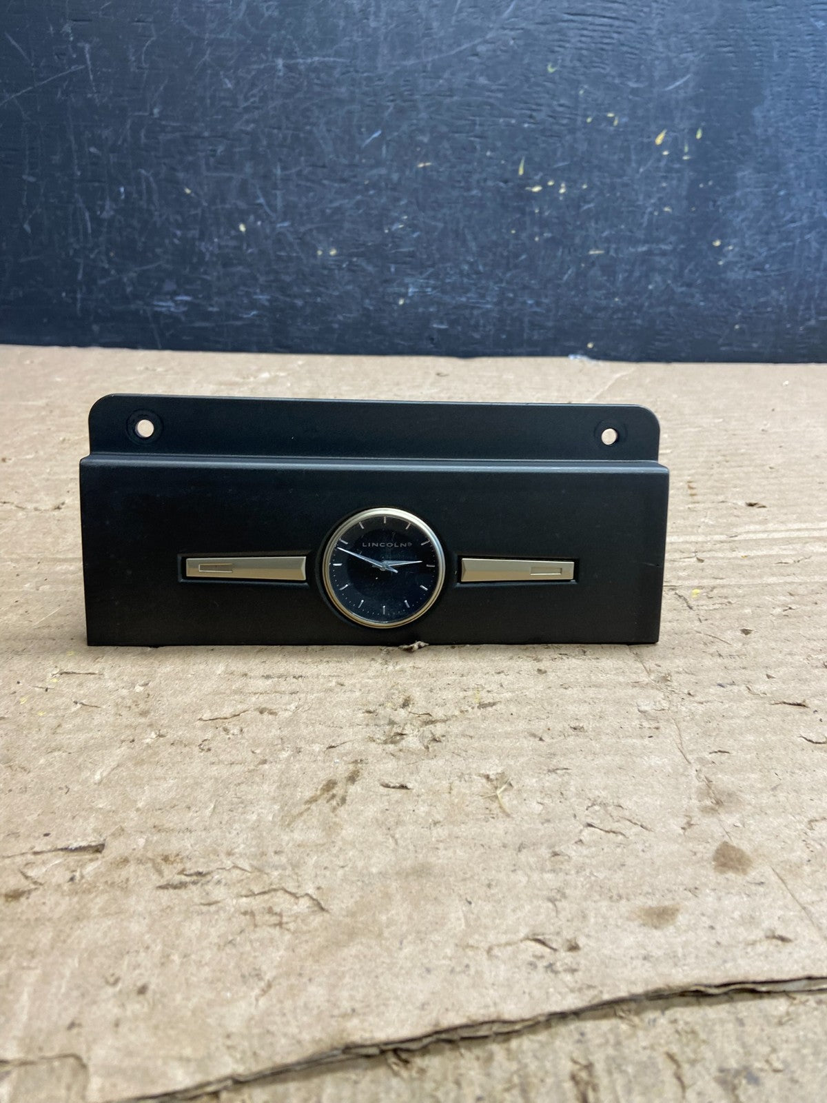 2003 to 2011 Lincoln Town Car Center Console Dash Mounted Analog Clock af2374 DG0