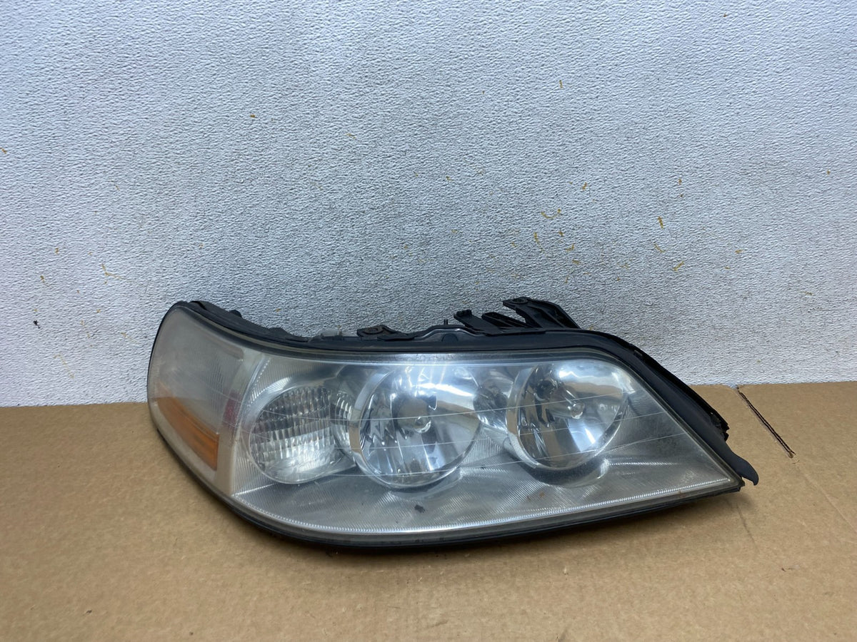 2005 to 2011 Lincoln Town Car Right Passenger Rh Side Headlight AI2616 DW0
