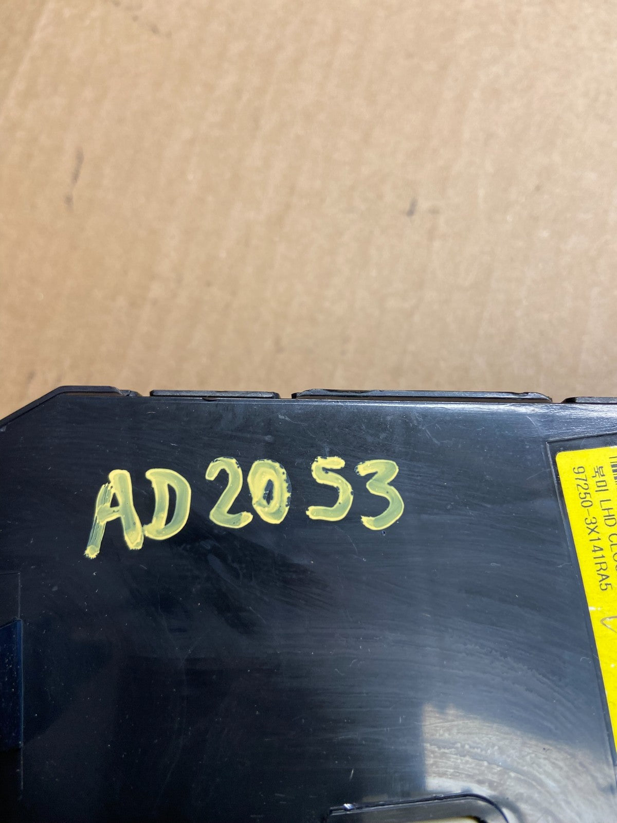2011 - 2013 Hyundai Elantra Center Heater A/C AC Climate Control Panel AD2053 DG5