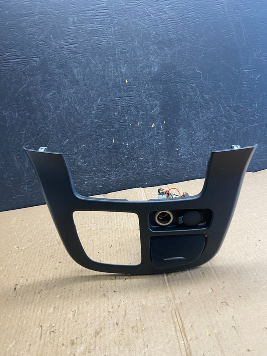 2006-2012 Hyundai Sedona Front Center Console Gear Shifter Bezel Astray AE40500