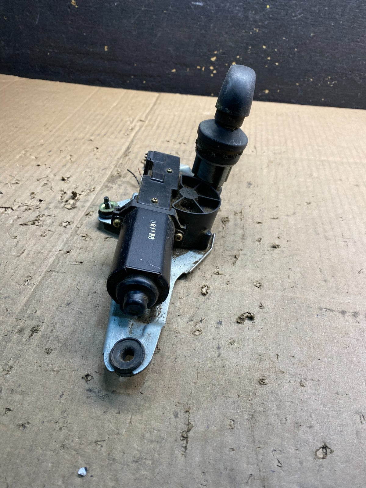 2003-2008 Infiniti FX35 Rear Liftgate Back Window Wiper Motor OEM AB0389 DG4