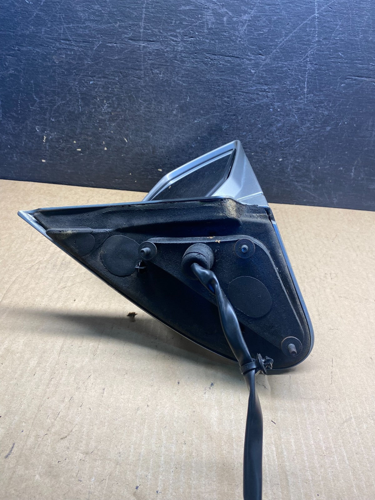 2004 to 2009 Cadillac SRX Right Passenger RH Side View Door Mirror AG7133 DW4
