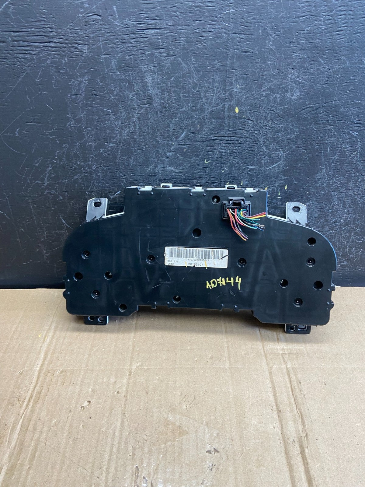 2007 to 2013 Chevrolet Silverado Suburban Cluster Gauge Speedometer OE AD7144 DG4