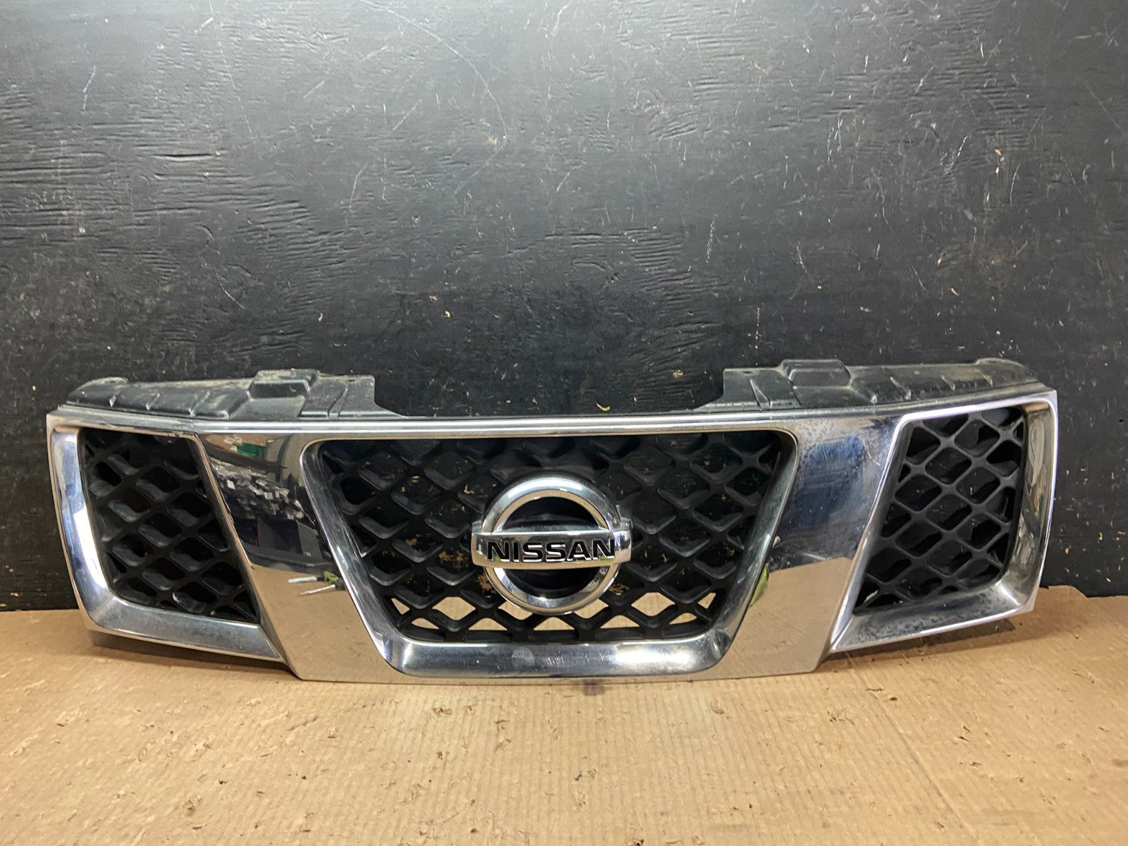 2005 2006 2007 Nissan Pathfinder Chrome Front Upper Grill Grille Oem Z3227 DG0