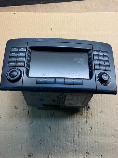 2006 2007 2008 Mercedes ML350 GL450 Radio Navigation Screen Display Y3683 DG5