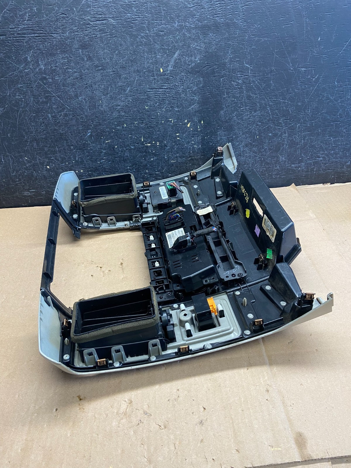 2009 to 2010 Dodge Ram 1500 Center Dash Radio Screen Climate Panel AI3231 DG6