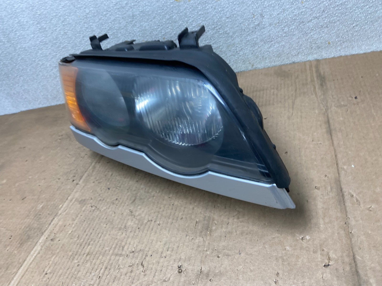 2000-2003 Bmw X5 E53 Headlight Right Passenger Rh Side Halogen OEM AA63771