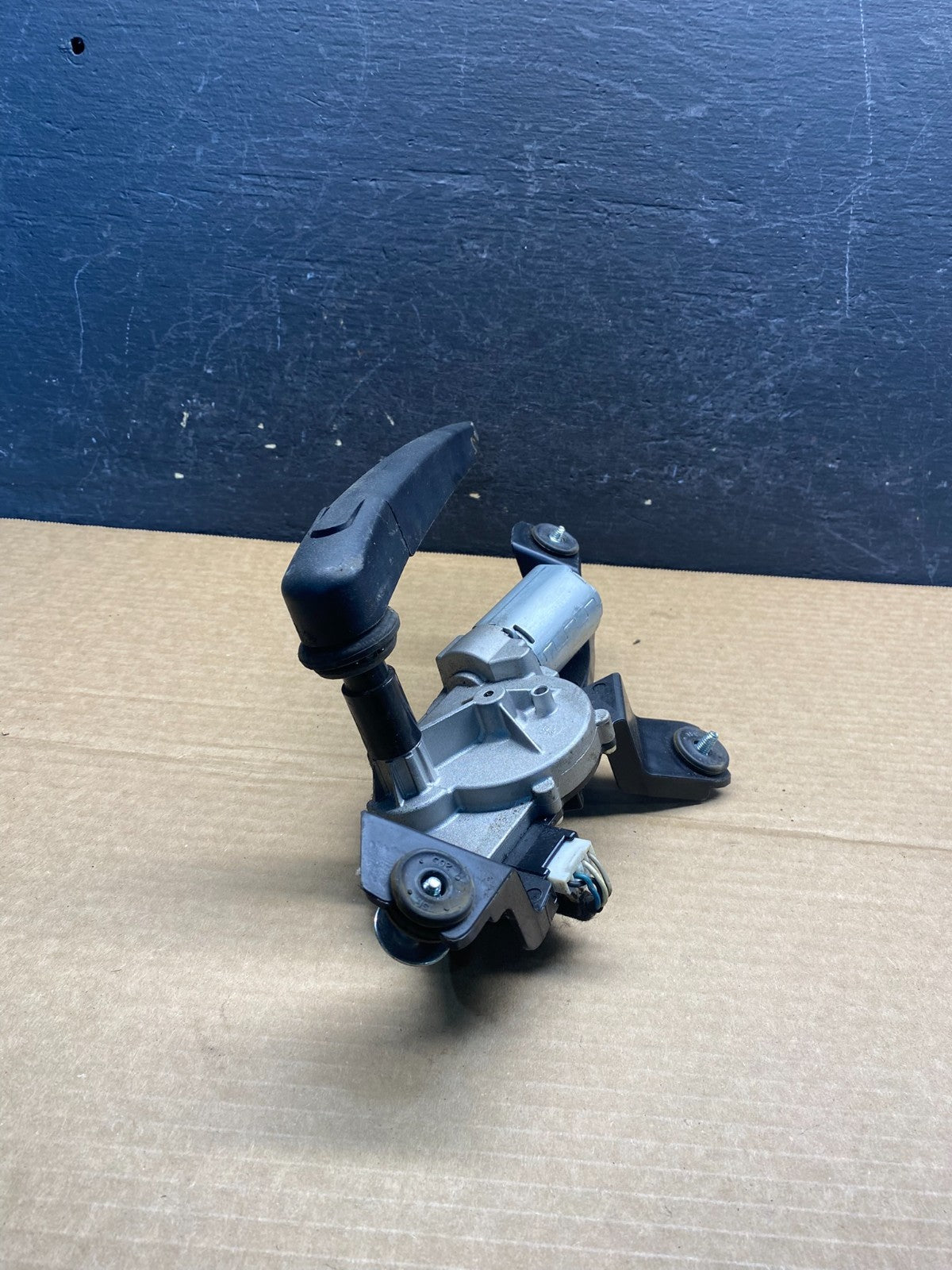 2016 - 2018 Kia Sorento Rear Glass Windshield Wiper Motor AF6718 DG4