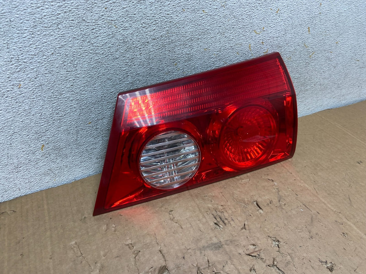 2006 to 2010 Toyota Sienna Right Passenger RH Inner Tail Light AI9322 LK2