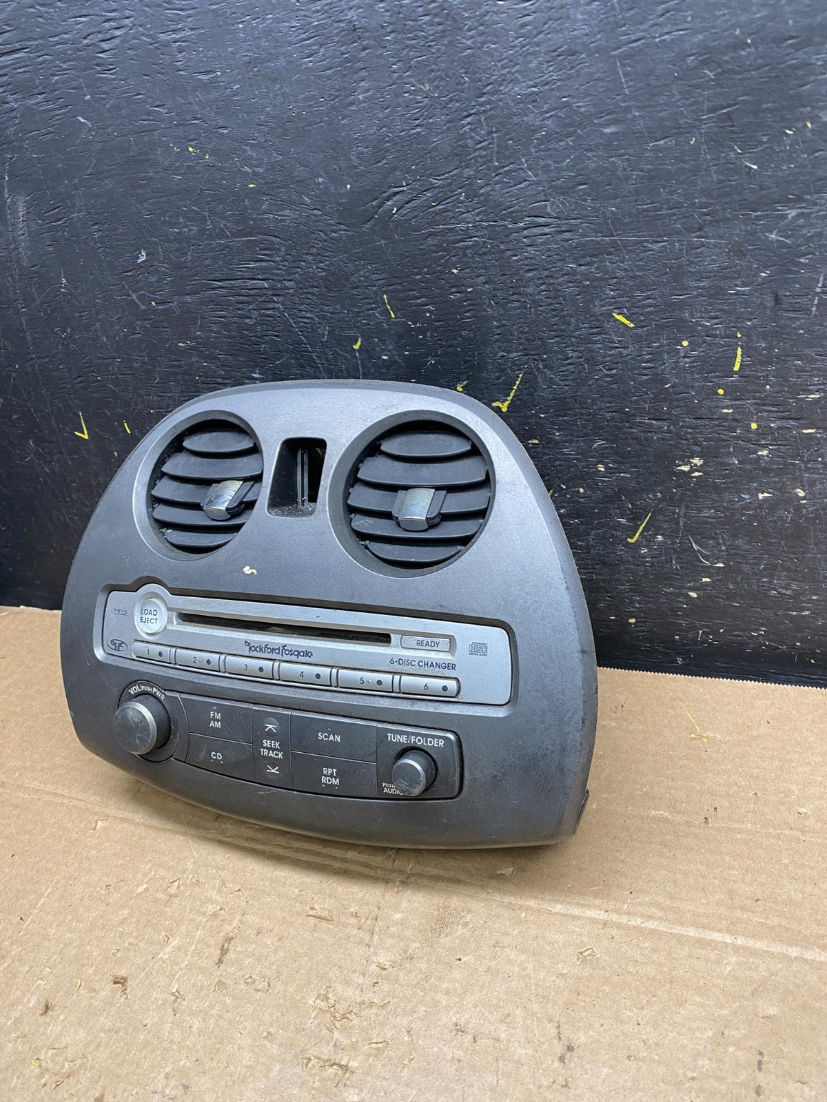 2006-2008 Mitsubishi Eclipse AM FM Radio CD Player Display Stereo Panel W9551 DG1