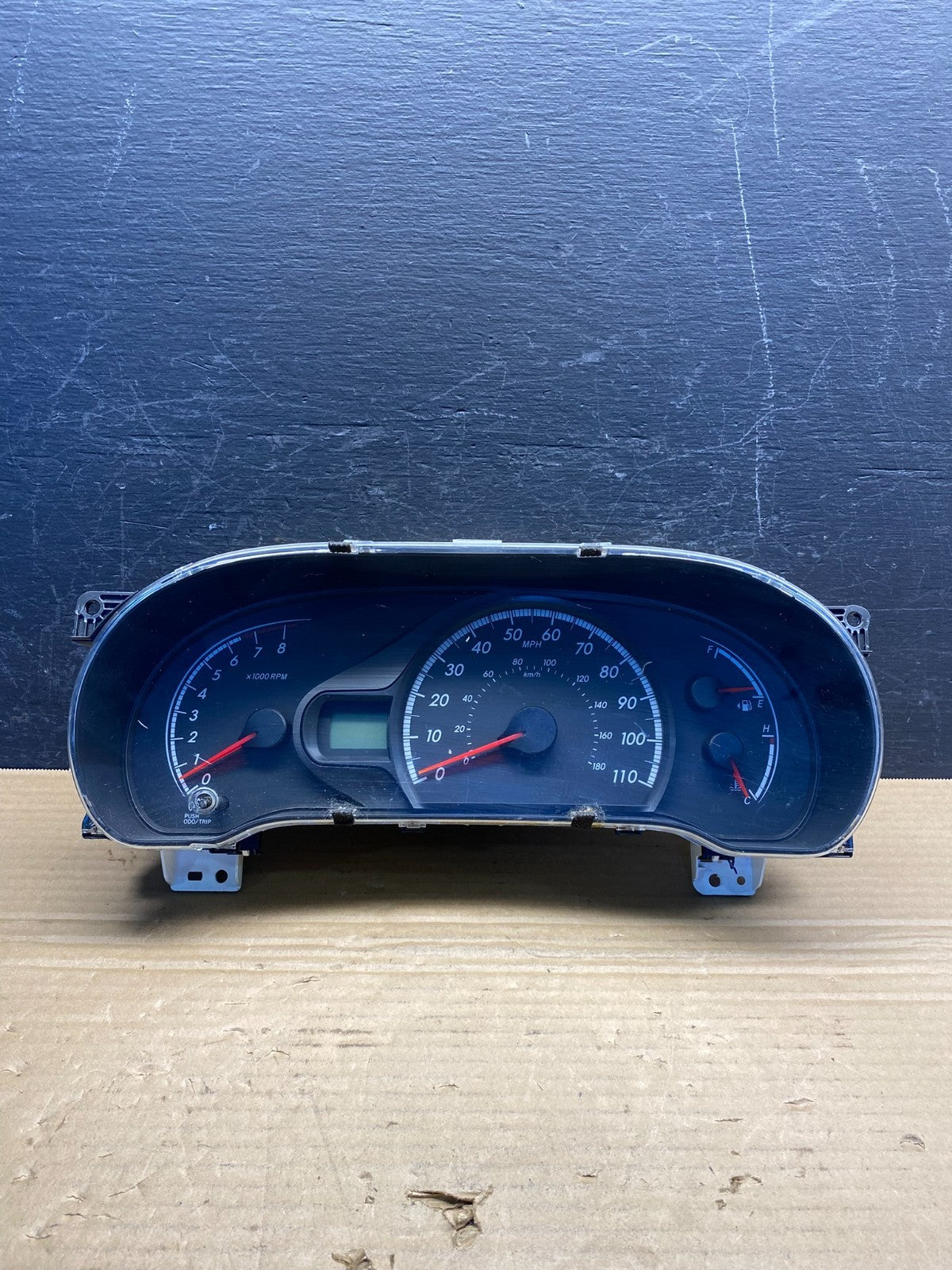 2011 2012 2013 2014 Toyota Sienna Speedometer Cluster Gauge AE6179 DG0