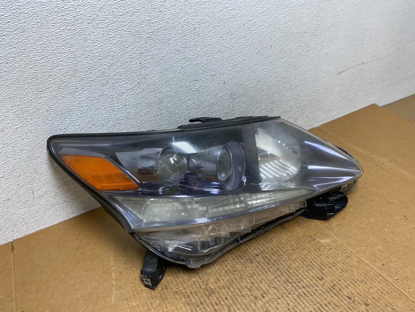 2010 to 2012 Lexus HS250h Right Passenger Side Headlight Halogen AE02802