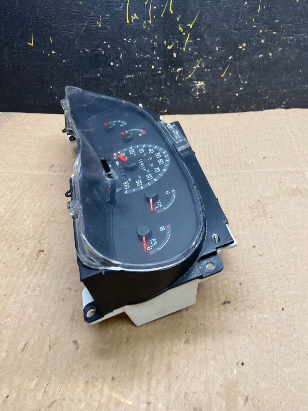 2001 - 2002 Ford Econoline E250 E350 Van Speedometer Instrument Cluster z0088 DG4
