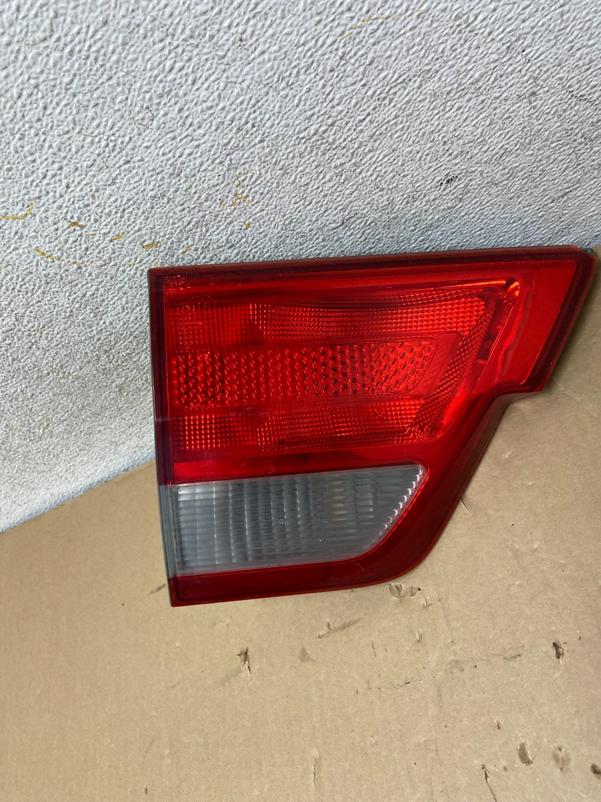 2011-2013 Jeep Grand Cherokee Left Driver Side Lh Inner Tail Light AH2650 DW0