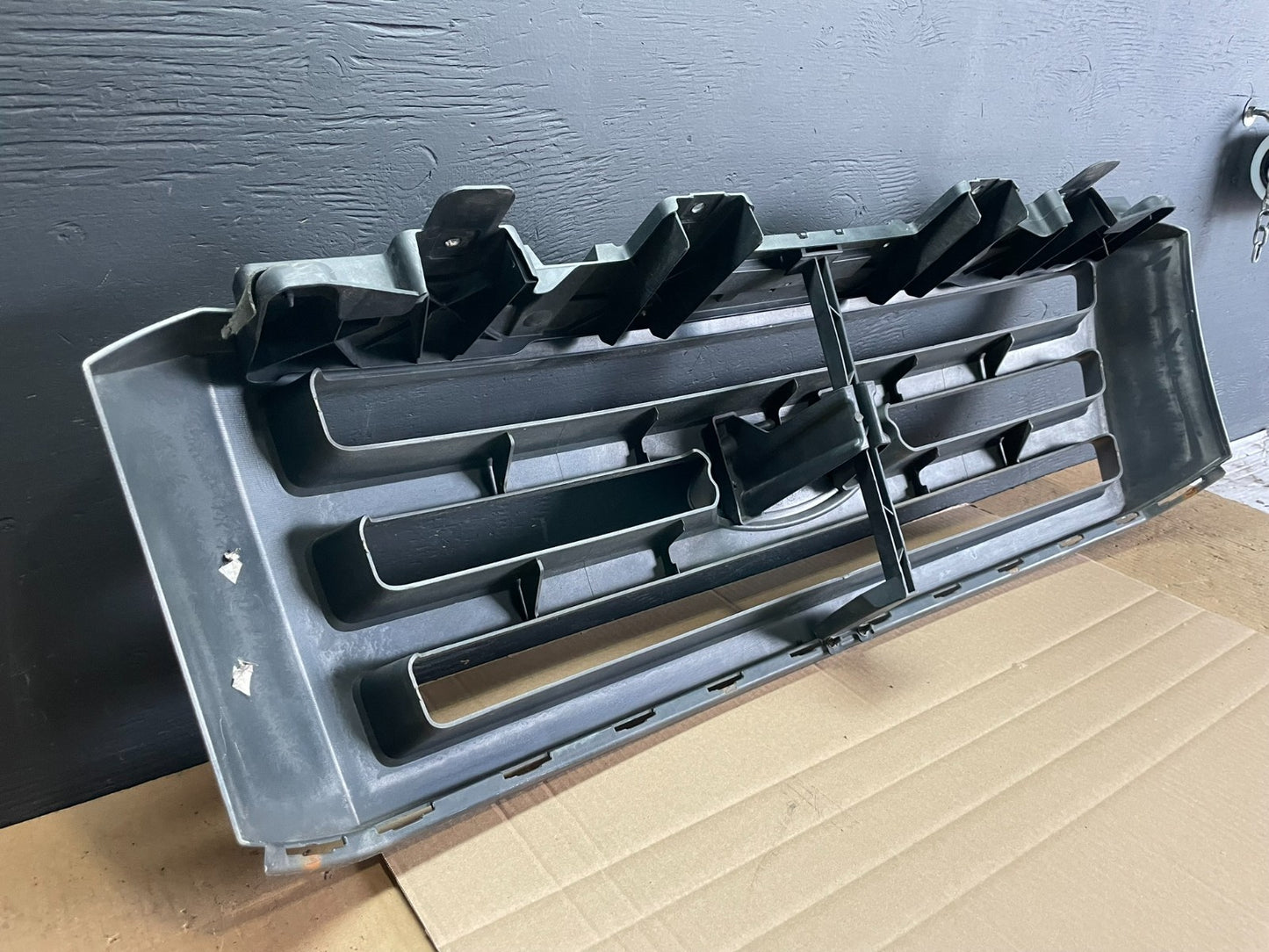 2007 to 2014 Ford Expedition Front Upper Chrome Grill Grille Oem AB7577 DG11