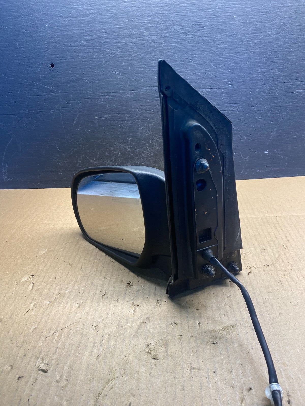 2000 - 2006 Mazda MPV Left Driver LH Side View Door Mirror AC2540 DG10