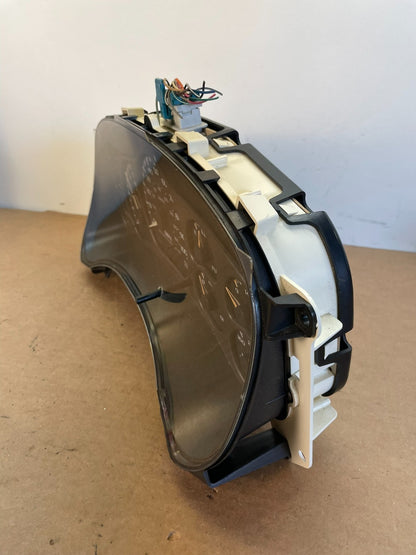 2002 GMC Yukon Speedometer Cluster Gauge ag0765 DG2