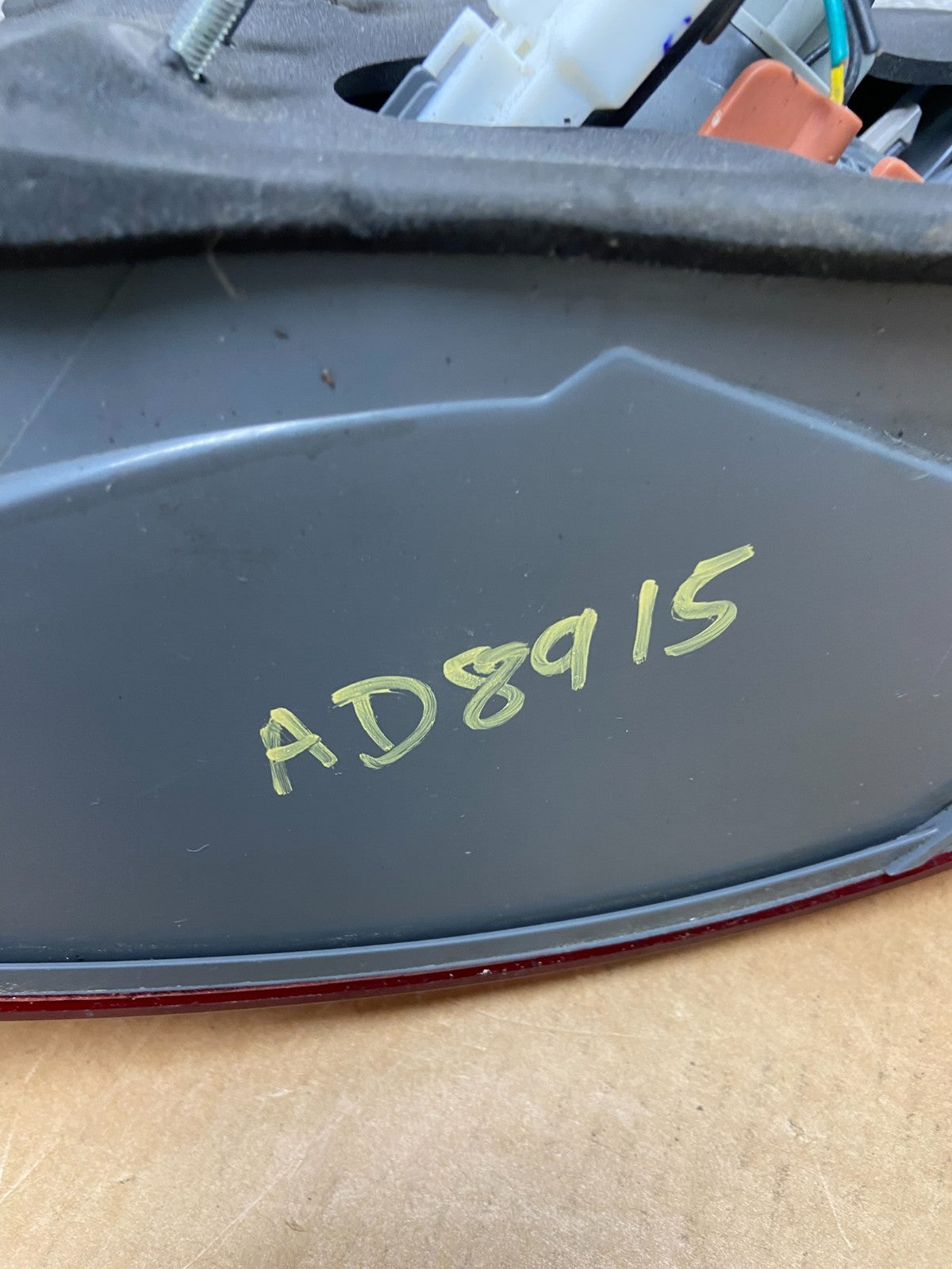 2009 to 2010 Hyundai Sonata Left Driver Lh Side Tail Light AD8915 DW5