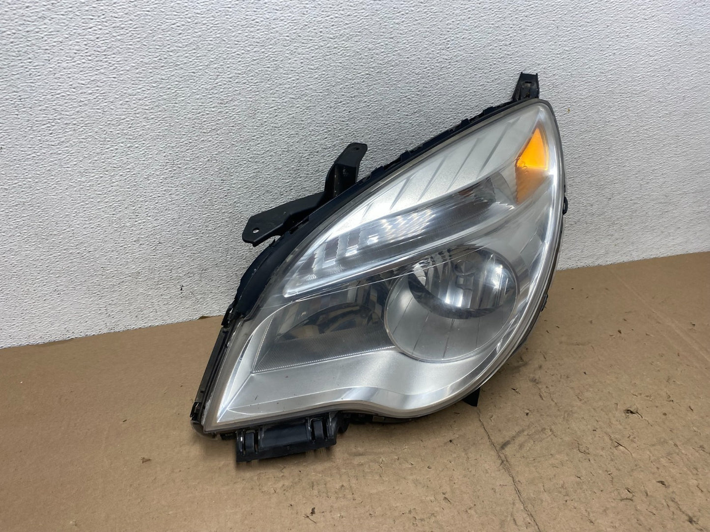 2010-2015 Chevrolet Equinox Halogen Headlight Left Driver LH Side AG5546 DW2