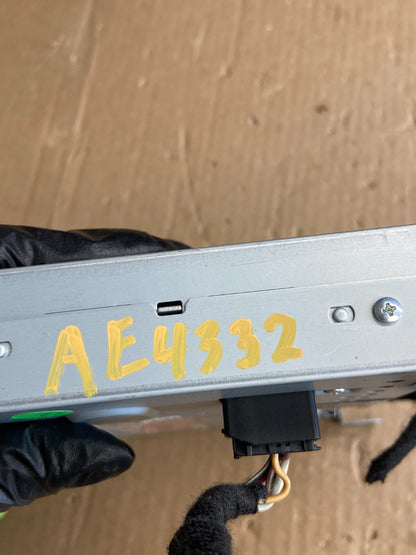 2010 - 2011 Chevrolet Equinox Radio Display Screen Information Dash Oe AE4332 DW5