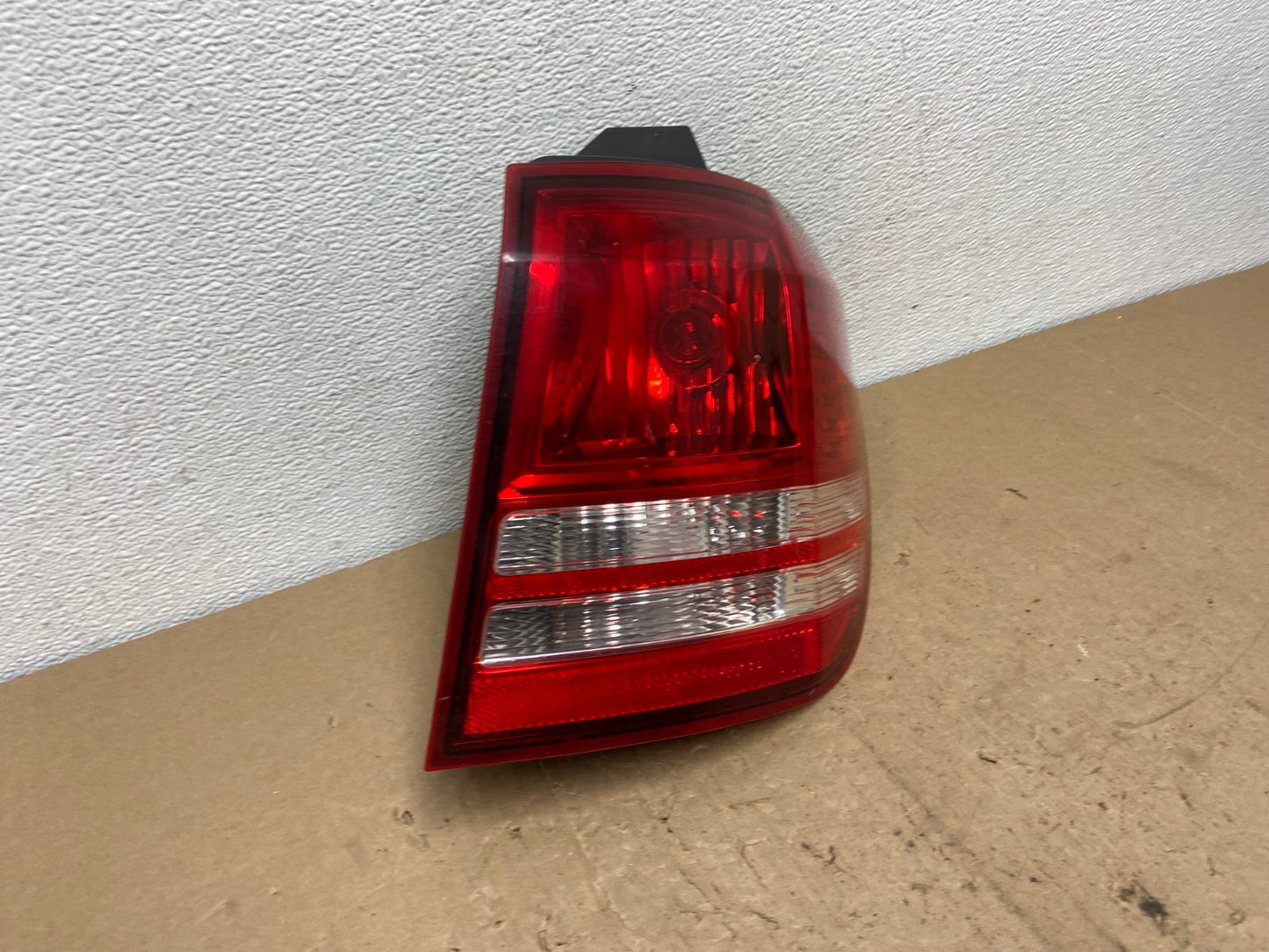 2009 - 2011 Dodge Journey Right Passenger Side Tail Light AC5947 LK2