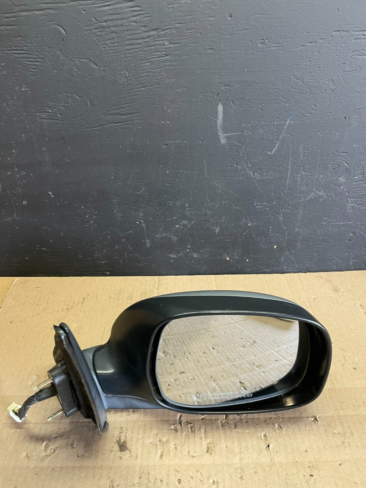 2001 to 2006 Toyota Sequoia Right Passenger View Door Mirror OEM AB7727 MS9