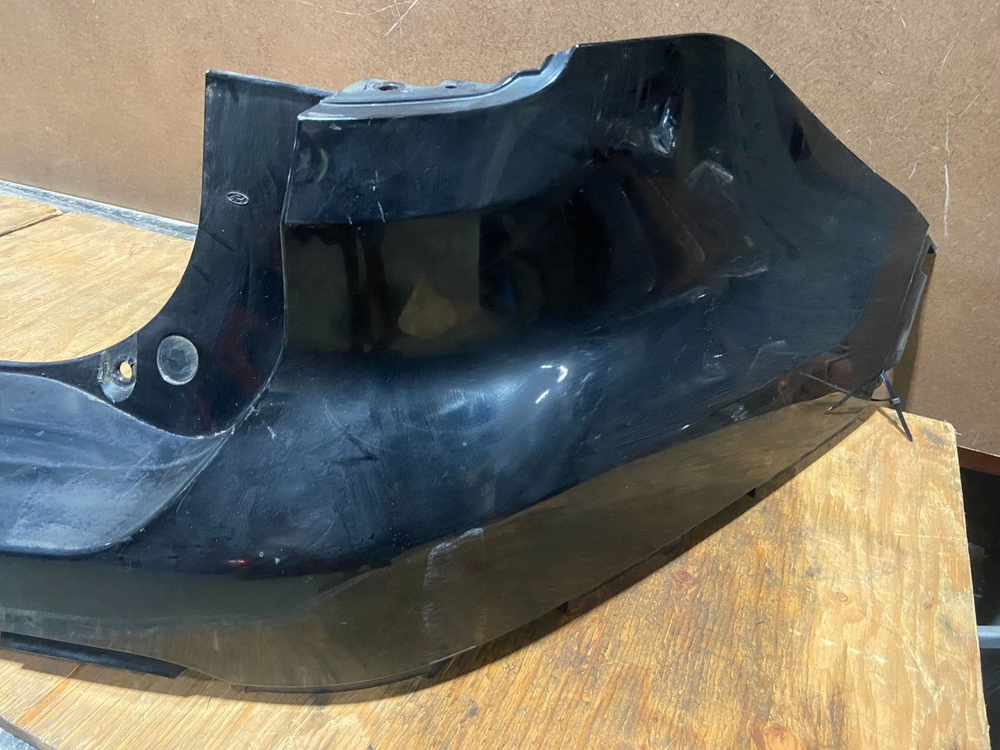 2016 to 2017 Ford Explorer Rear Upper Bumper Cover T1332 PS4