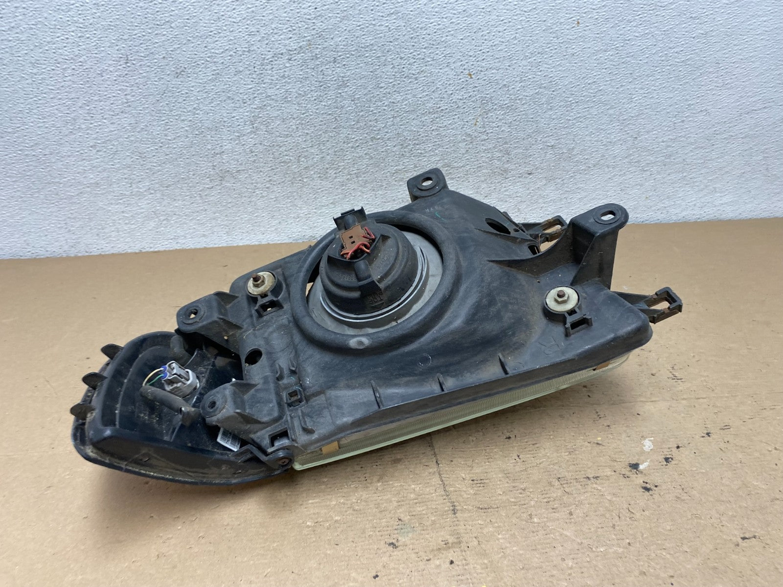 1996 to 2002 Toyota 4Runner Halogen Right Passenger RH Headlight AF5095 DW5