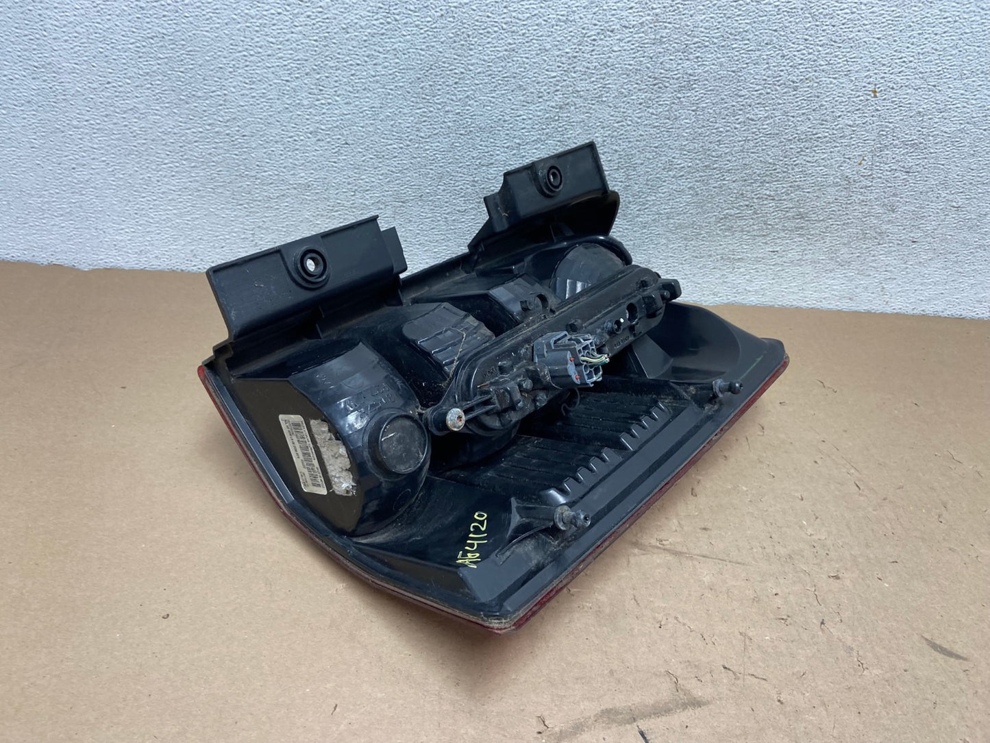 2008 to 2012 Jeep Liberty Left Driver Side Lh Tail Light AG4120 LK5