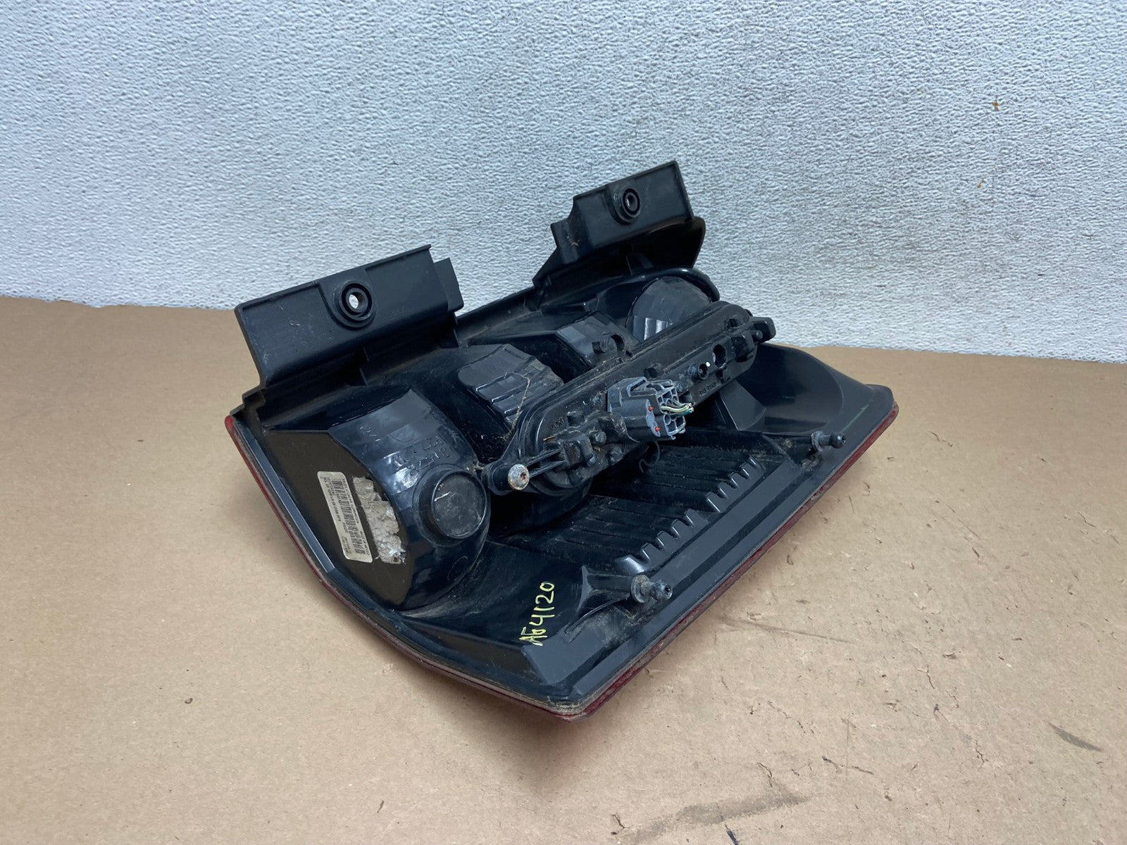 2008 to 2012 Jeep Liberty Left Driver Side Lh Tail Light AG4120 LK5